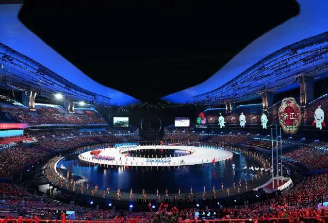 这是11月9日拍摄的开幕式现场。