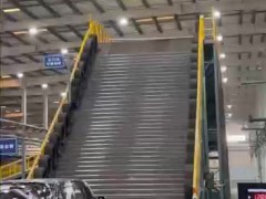 比亚迪把天门山天梯搬进了厂房 创新测试引关注