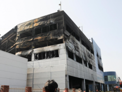 韩国工厂火灾画面曝光 救援行动持续进行[推荐]